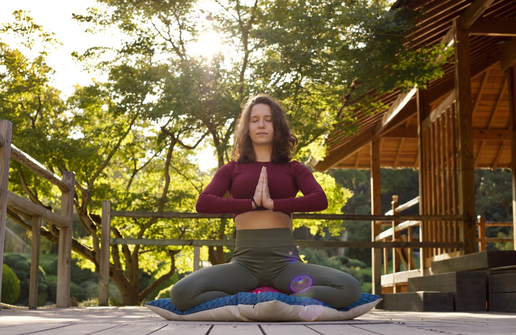 Position du lotus - méditation assise - Yuwa