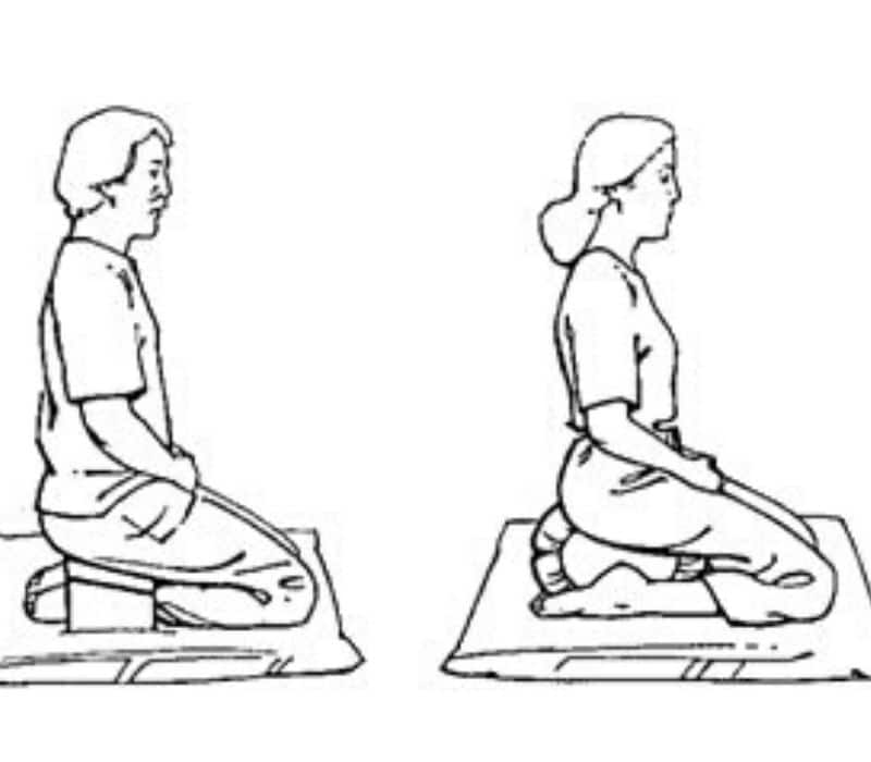 position méditation à genoux